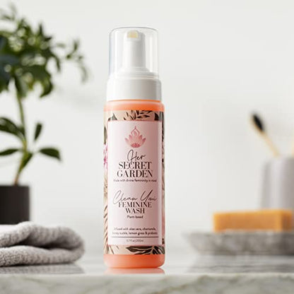 Her SECRET GARDEN - Clean Yoni - Feminine Wash, Gentle Cleanse, Remove Odor, Promotes Healthy pH