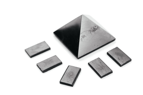 KARELIANMASTERS Shungite Stones Pyramid and Sticker for Phone Set - Crystal Healing Protection