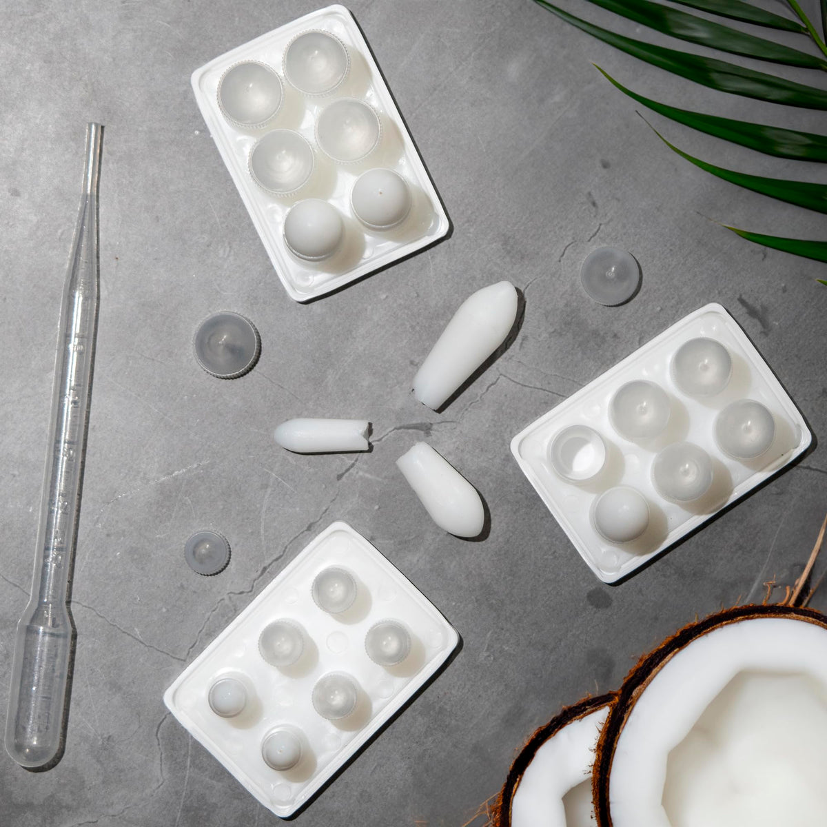 Suppository Molds Kit - Made in France, 3 Sizes (1ml, 2ml, 3ml), Reusable Suppositories Mold - 4 Trays